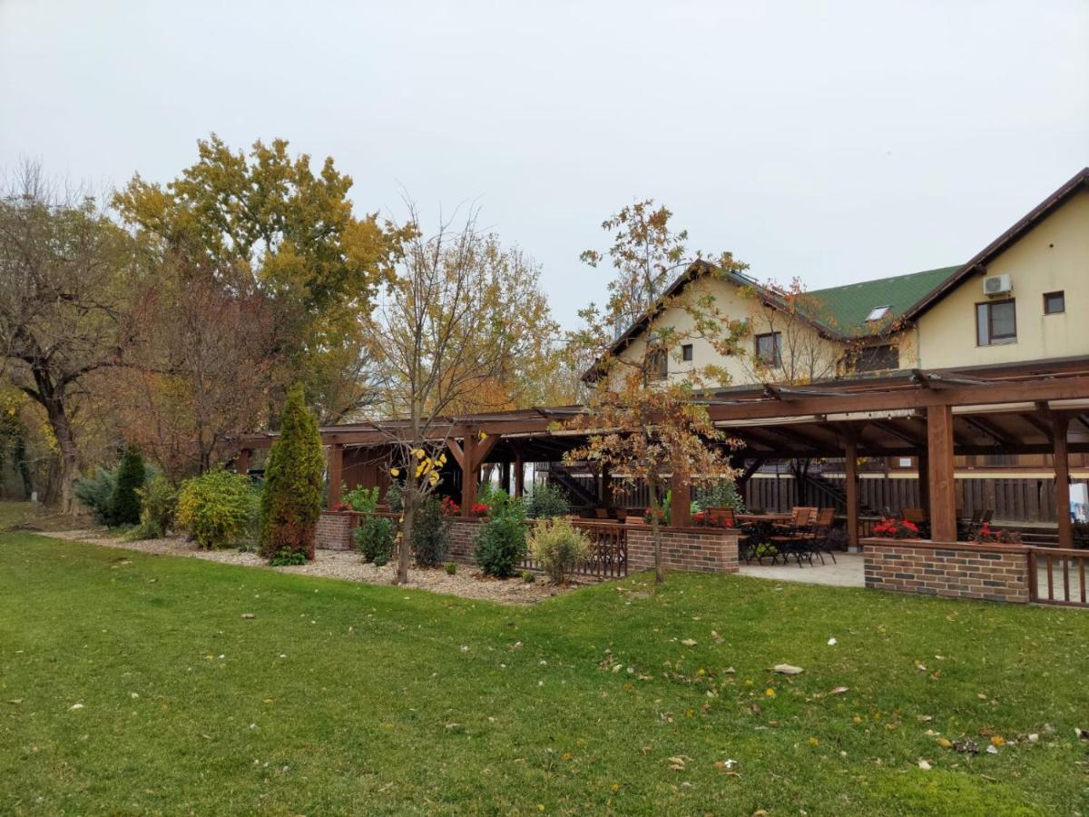 Pensiunea Lunca Arad Exterior photo